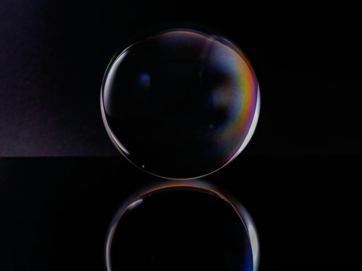 Curare oltre la bolla: riflessioni sulla&nbsp;psicoterapia
